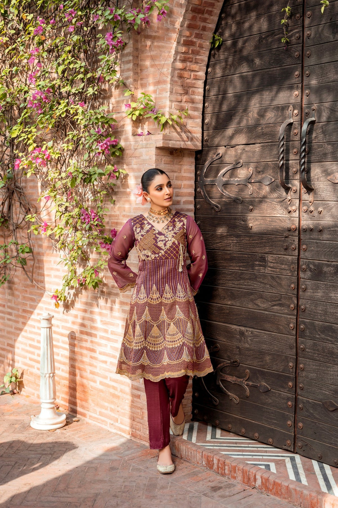 Classic Pakistani Peplum Frock and Trouser Dress for Eid Large Classic Pakistani Peplum Frock and Trouser Dress for Eid Large