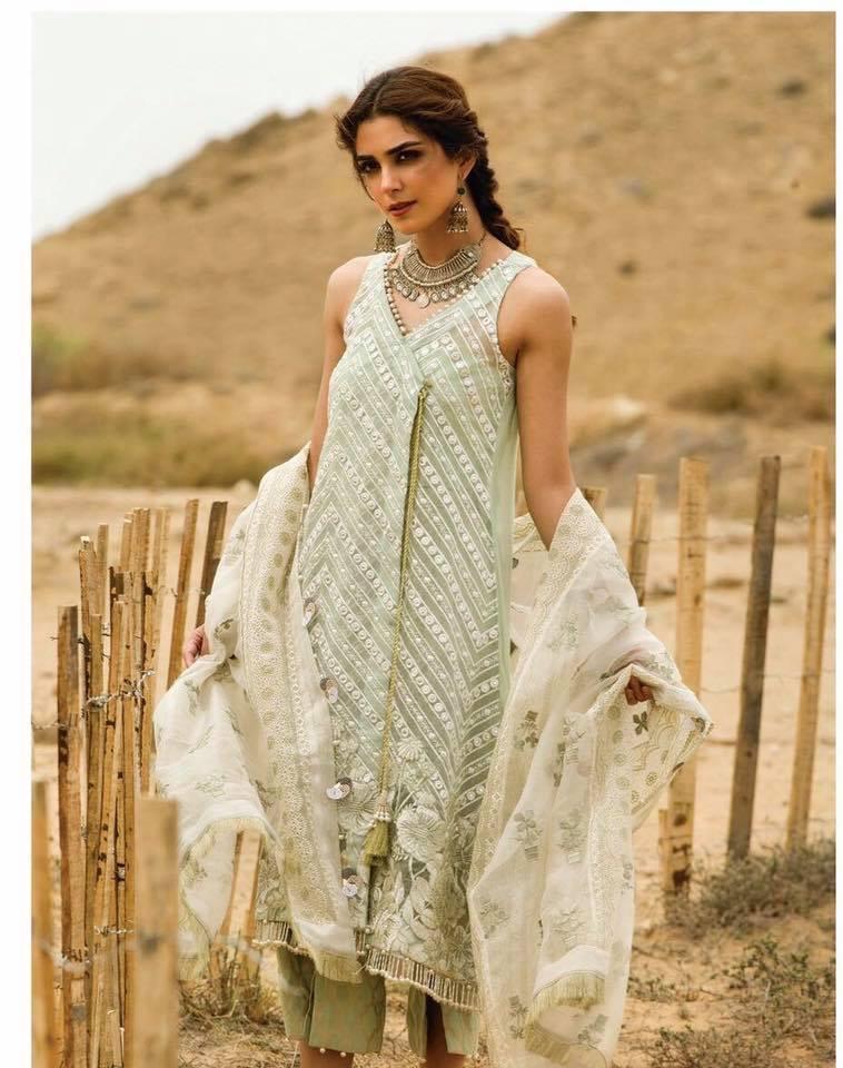 shesha dress design aenaakhan carrying the Sheesha work dress effortlessly by @lxmofficial  #laam #laamloves #mirrorwork