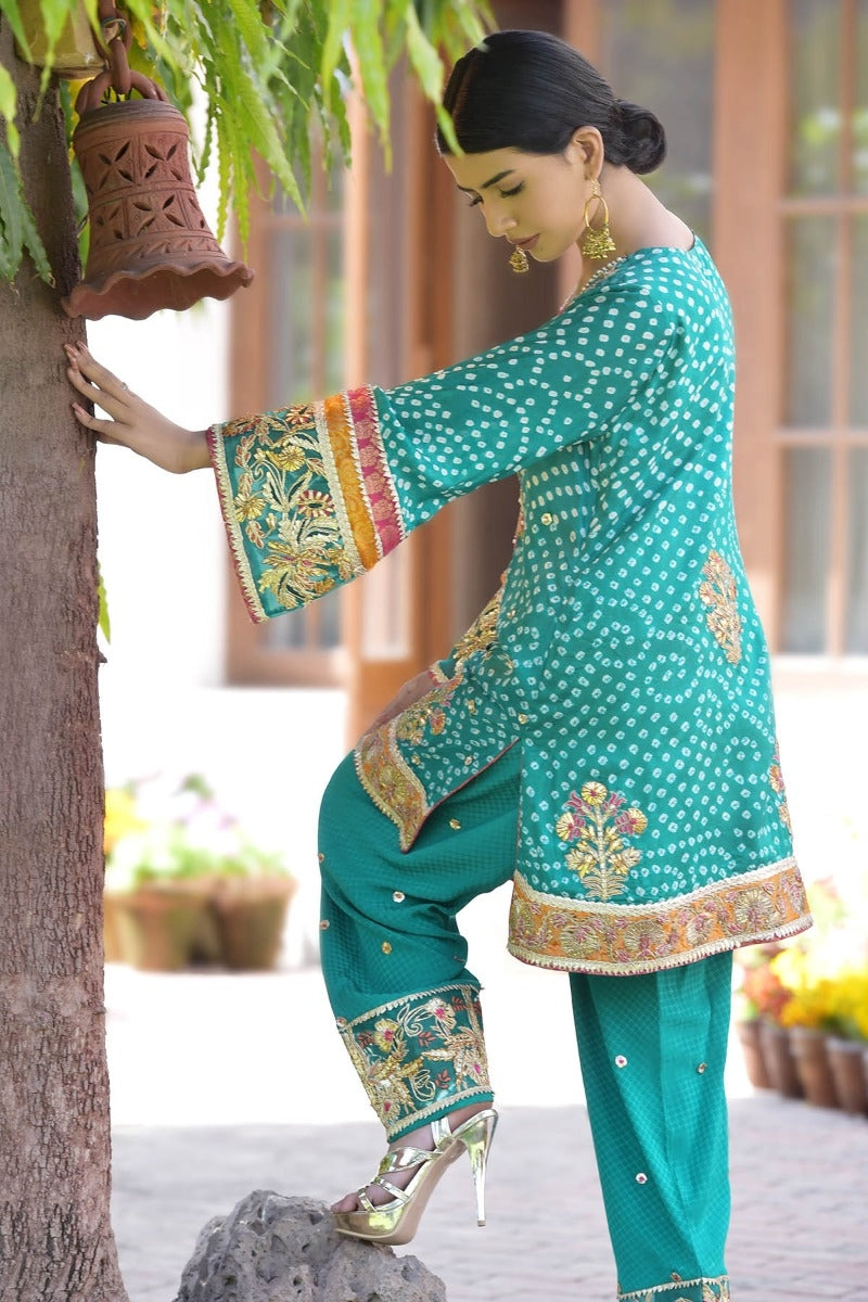 Designer Chunri Suit for Wedding Party Backside Look