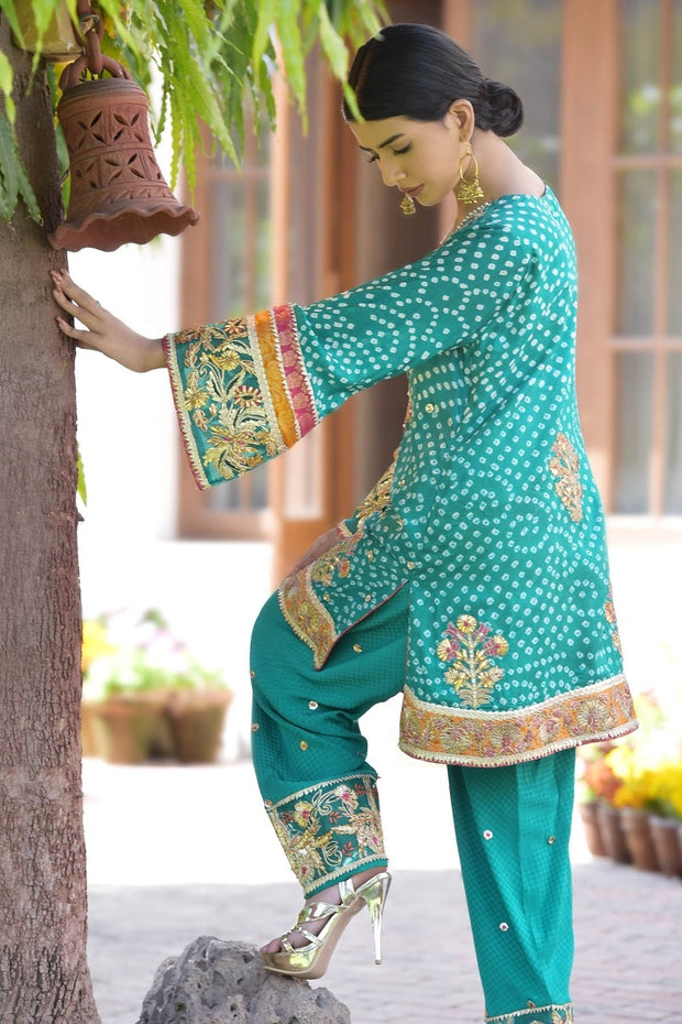 pakistani chunri dress design Pakistani Chunri Mehndi Dress in Orange Color Large