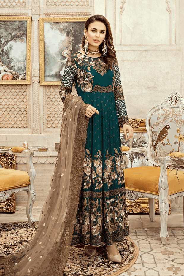 Designer Pakistani Dress for Party in green color