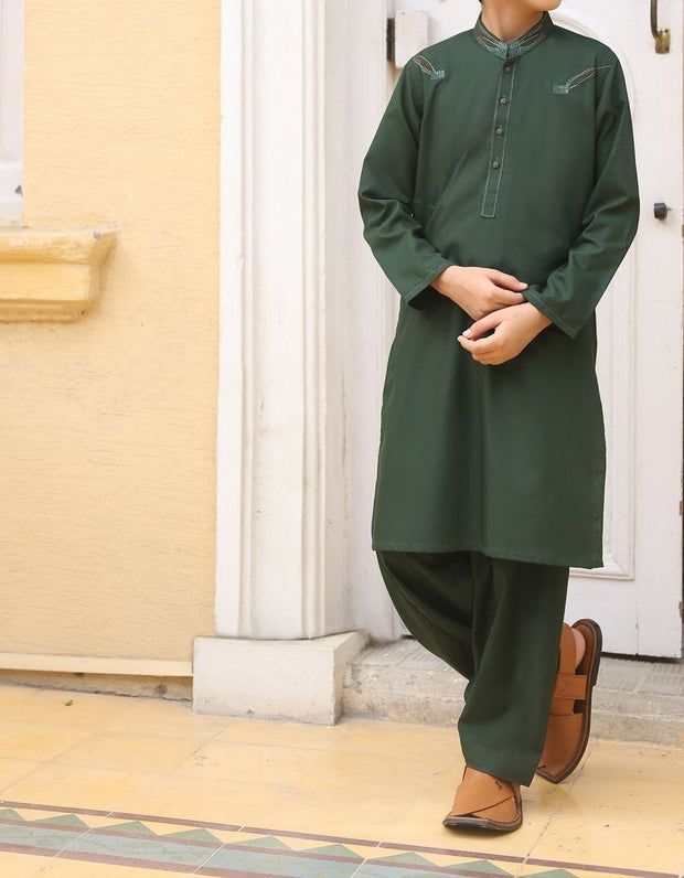Gelijk slepen thee Designer boy dress in flag green color for casual wear – Nameera by Farooq