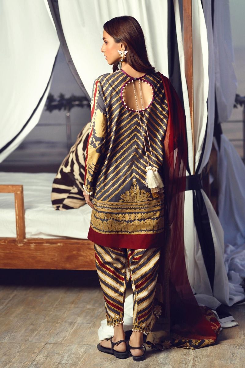 Sana safinaz shalwar kameez hot sale