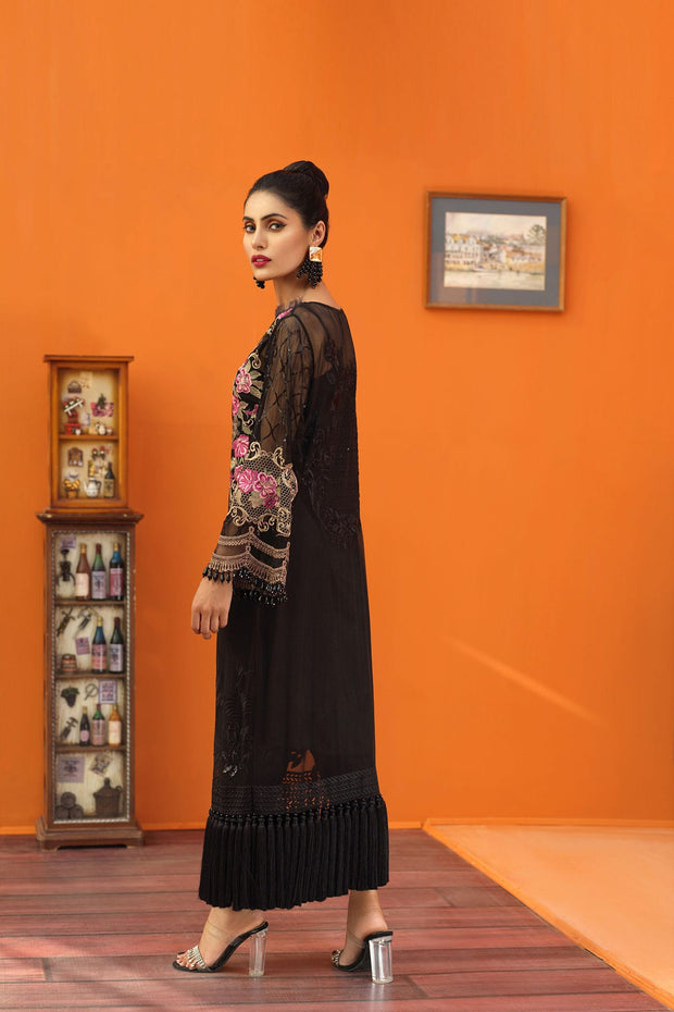 Latest Pakistani Dress in Black For Women 1