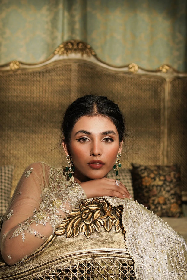 Elegant Embellished Bridal Saree with Blouse in Premium Gold