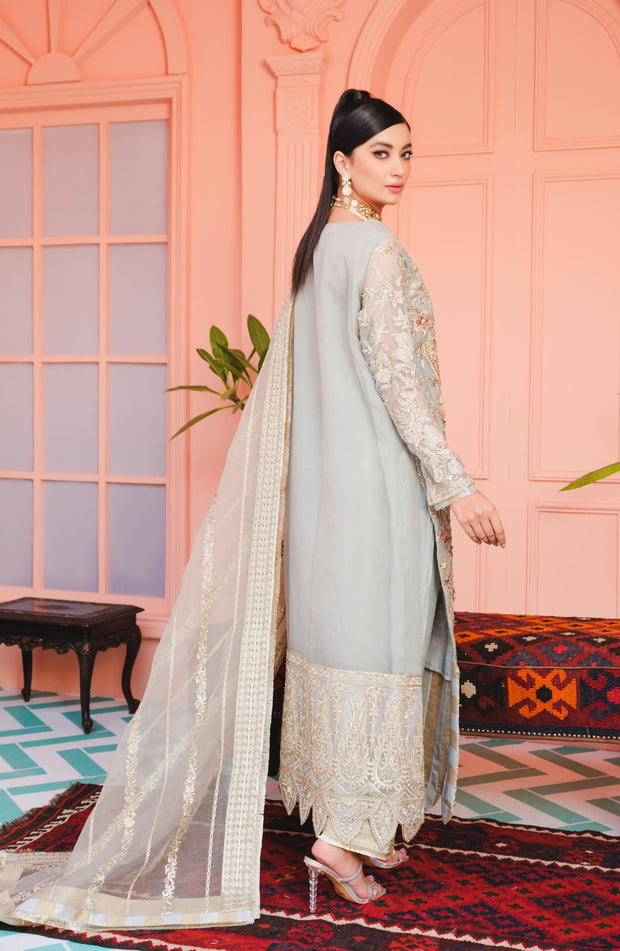 silver dress pakistani Elegant Silver Pakistani Bridal Dress in Gown Lehenga Style SMALL