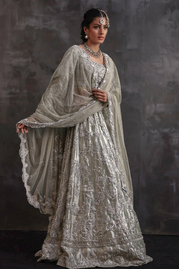 Elegant Indian Bridal Wear in Lehenga Choli and Dupatta Style