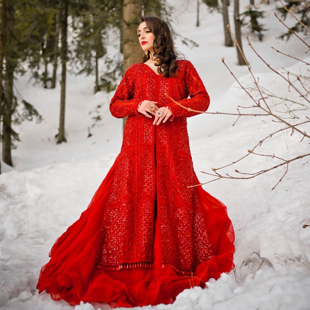 Elegant Pakistani Bridal Red Lehenga Kameez Dress