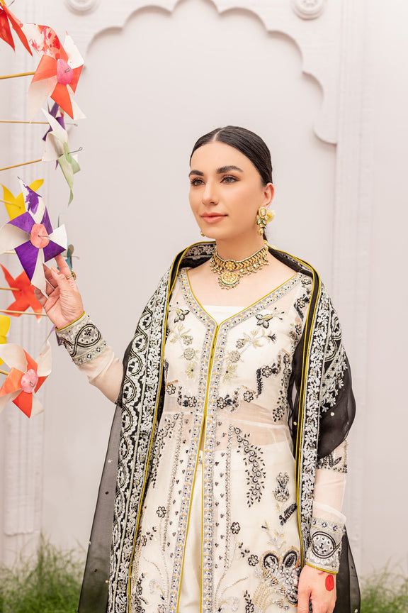 Elegant Pakistani White Dress in Sharara Kameez Dupatta Style