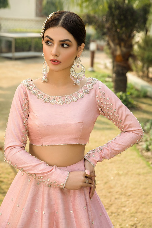 Elegant Pink Lehenga Choli and Dupatta Pakistani Bridal Dress