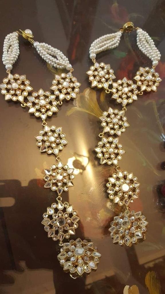 Elegant Bracelet Set with Rings