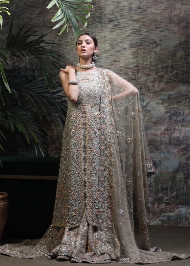 Elegant Pakistani Bridal Cut Lehnga for Wedding  Front Look