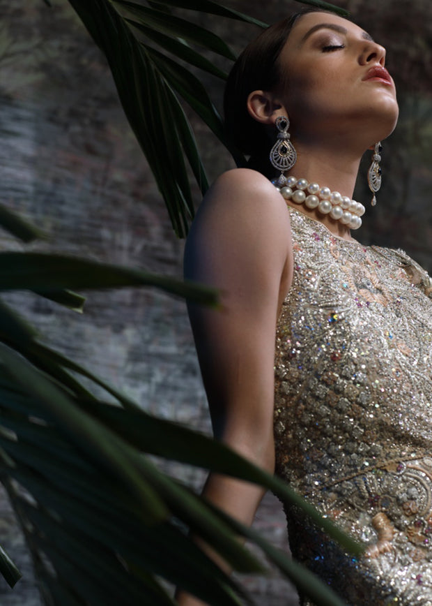 Elegant Pakistani Bridal Cut Lehnga for Wedding  Side Pose