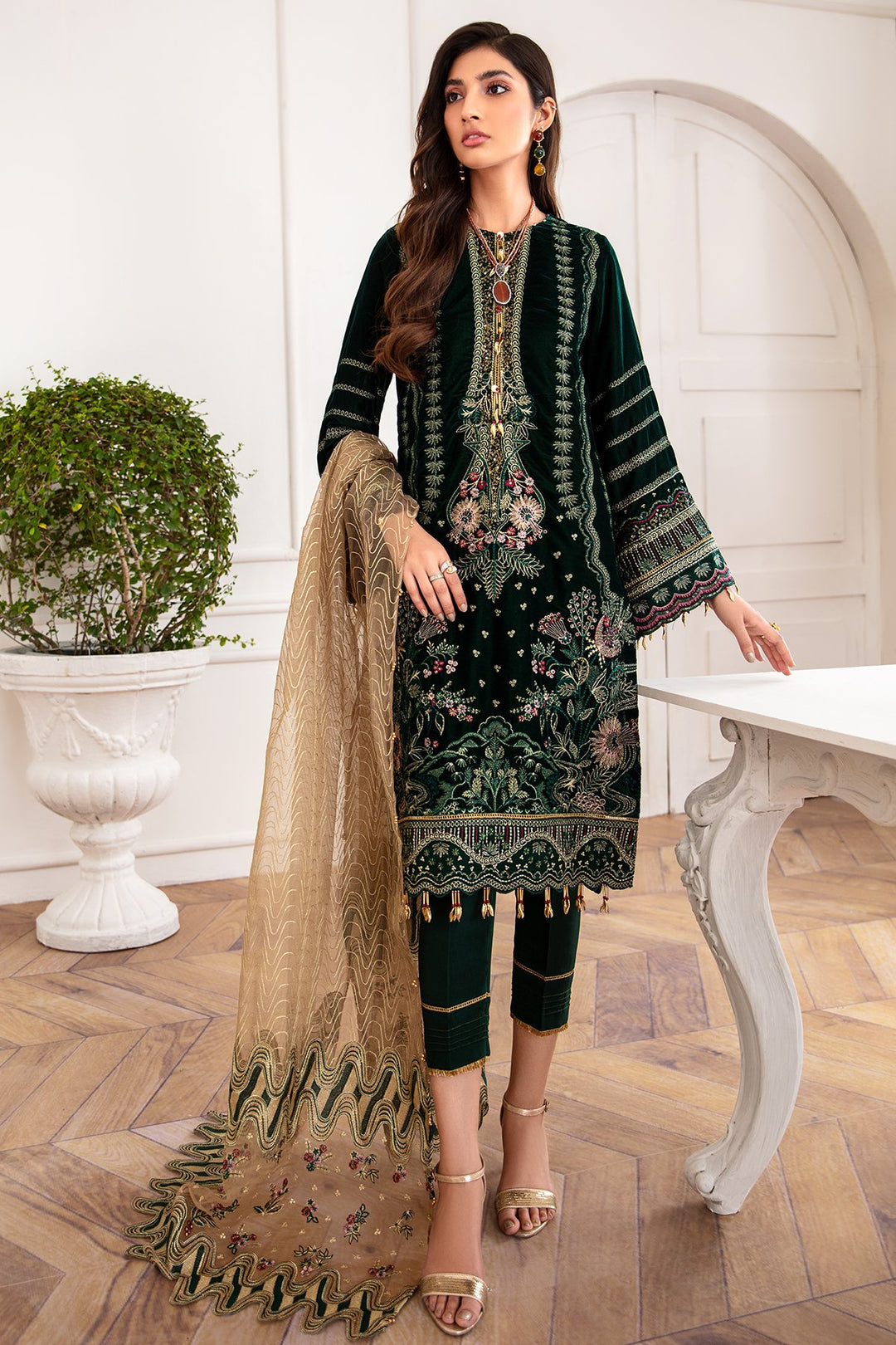 Embroidered Velvet Outfit in Green Color