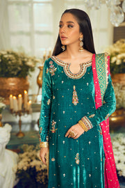 Embroidered Velvet Salwar Kameez Pakistani Wedding Dresses 2023