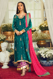Embroidered Velvet Salwar Kameez Pakistani Wedding Dresses