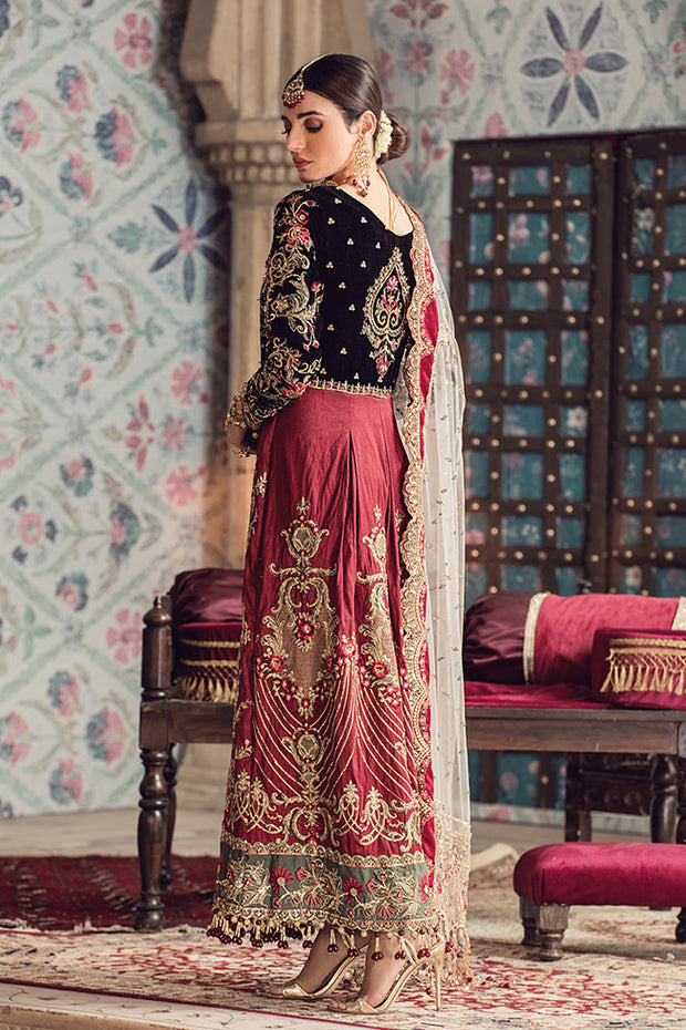 Embroidered velvet dress with crystals and sequins Nameera by Farooq Embroidered velvet dress with crystals and sequins Nameera by Farooq