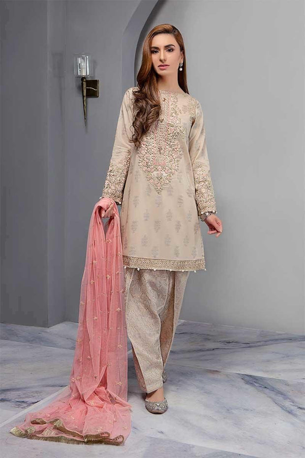 Asian Shlwar Suit By Maria B.Work Emballished With Dhaga Tilla Embroidery And Patches Work.