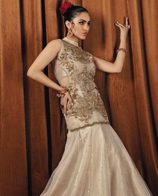 Glamorous Pakistani Bridal Dress in Shirt and Lehenga Style