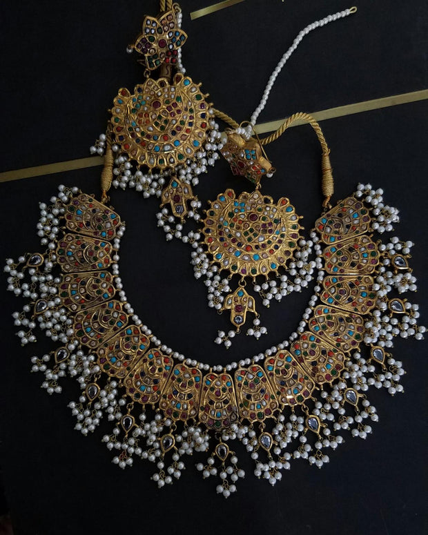 Gold Kundan Necklace with White Moti J4203
