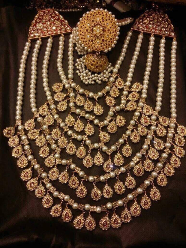 Gold Rani Haar in Traditional Style