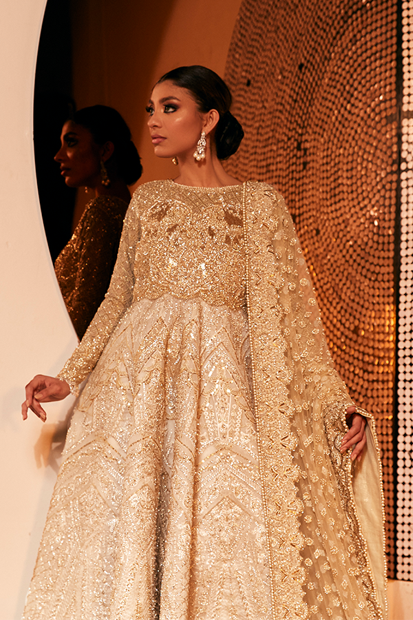 Golden Lehenga Bridal for Pakistani Bridal