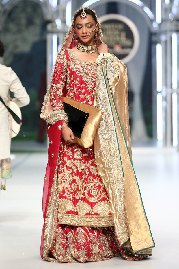 Golden Lehenga Kameez for Pakistani Bridal Dresses