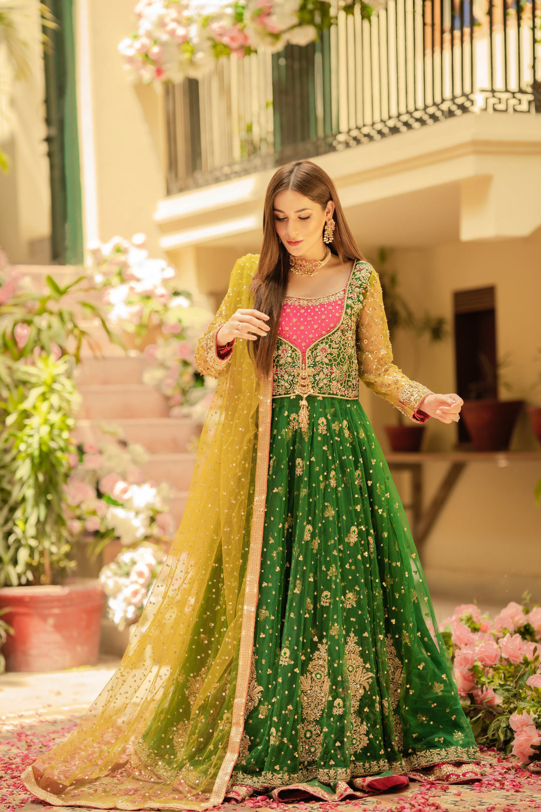 Elegant Green Pishwas Frock & Lehenga - Premium Pakistani Bridal Dress
