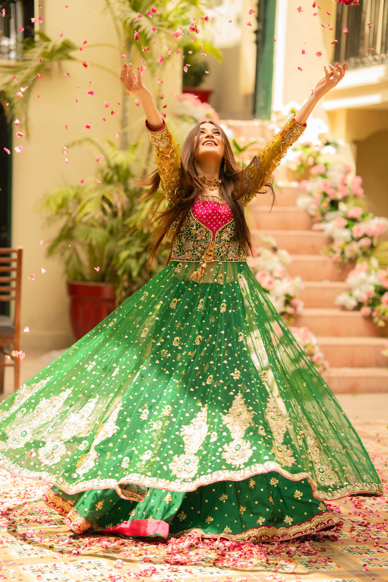 Elegant Green Pishwas Frock & Lehenga - Premium Pakistani Bridal Dress