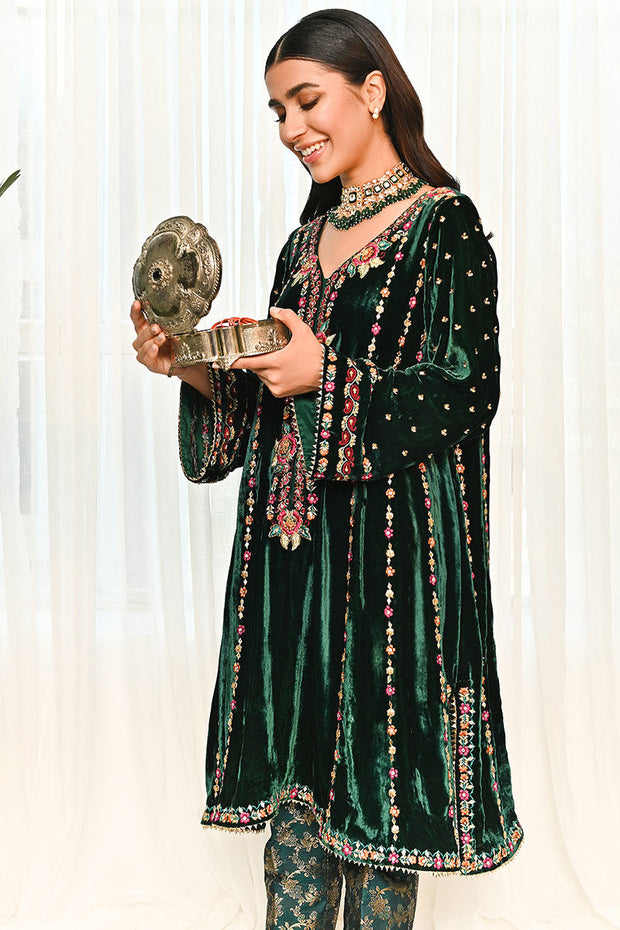 Green Velvet Ladies Salwar Kameez Pakistani Wear