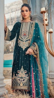 Green Velvet Salwar Kameez Pakistani Party Dress 2022