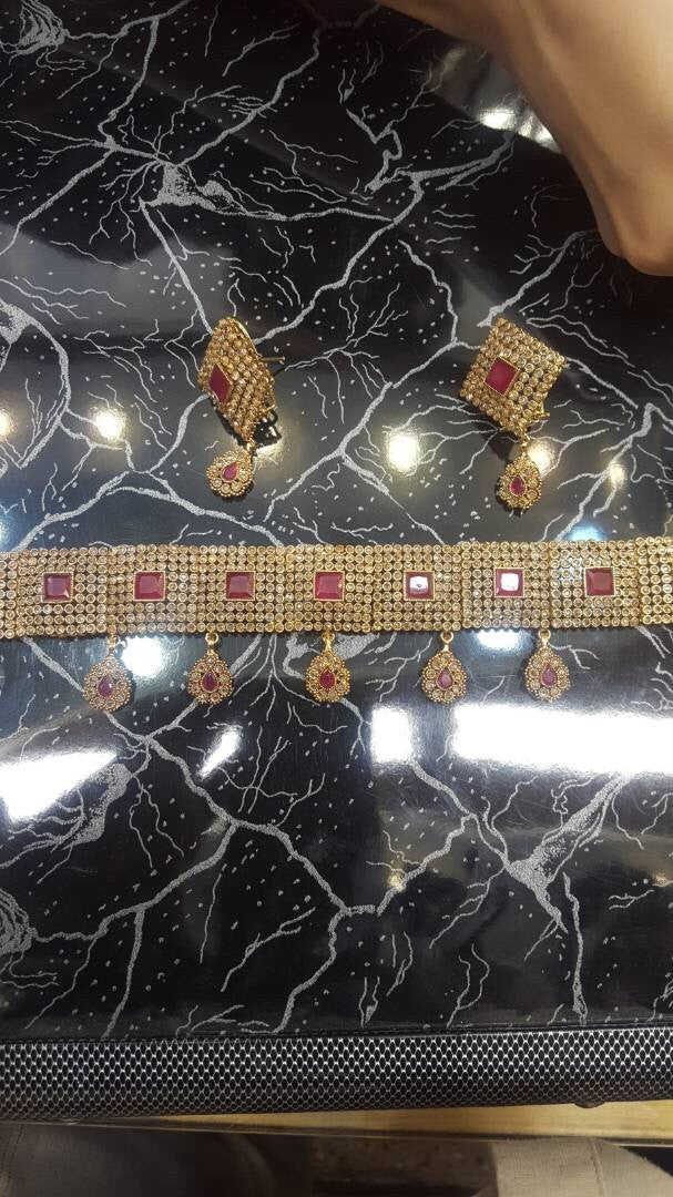Bridal Kundan choker set in maroon color Model#Kundan14