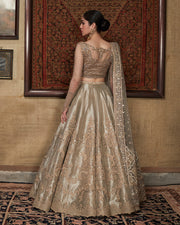 Indian Bridal Wear in Lehenga Choli and Dupatta Style Online