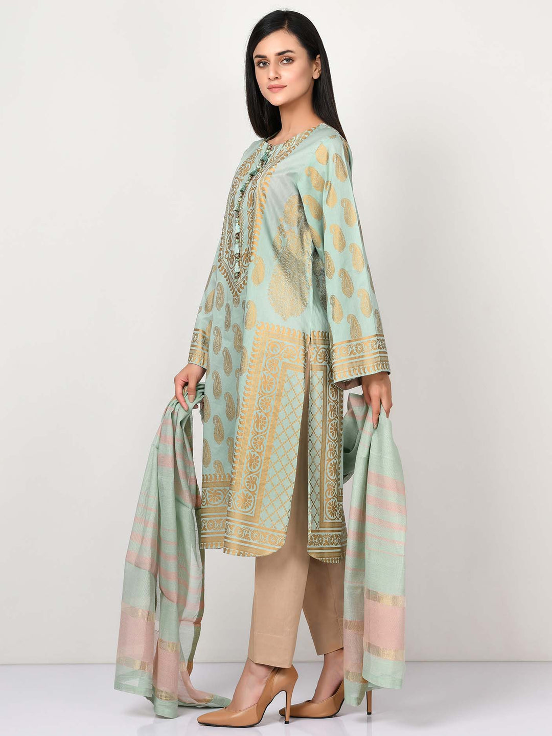 Latest Pakistani Printed Lawn Suit 2021