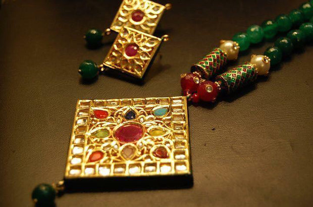 Kundan Pendant Necklace Set
