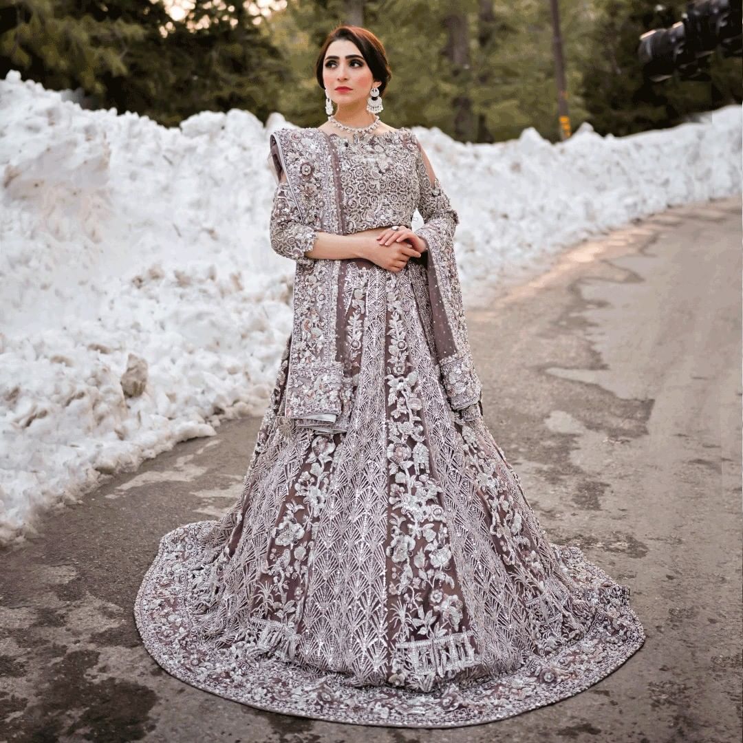 Latest Embellished Lehenga Choli and Dupatta Online