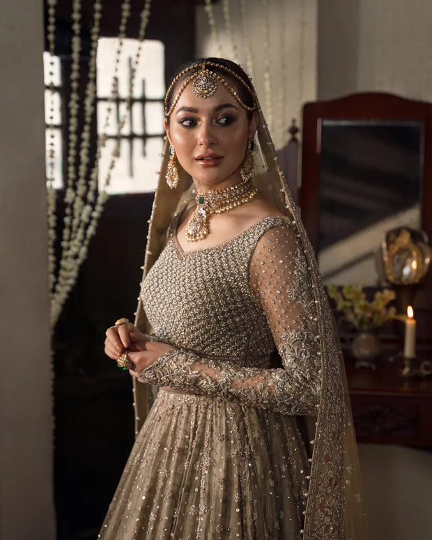Latest Embellished Pakistani Bridal Lehenga Choli and Dupatta