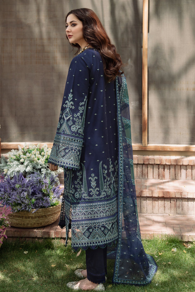 Latest Embroidered Pakistani Dress in Lawn Salwar Kameez Style