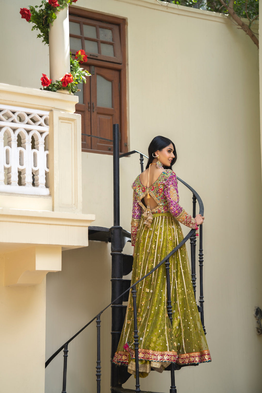 Elegant Green Pishwas Frock - Premium Pakistani Bridal Dress