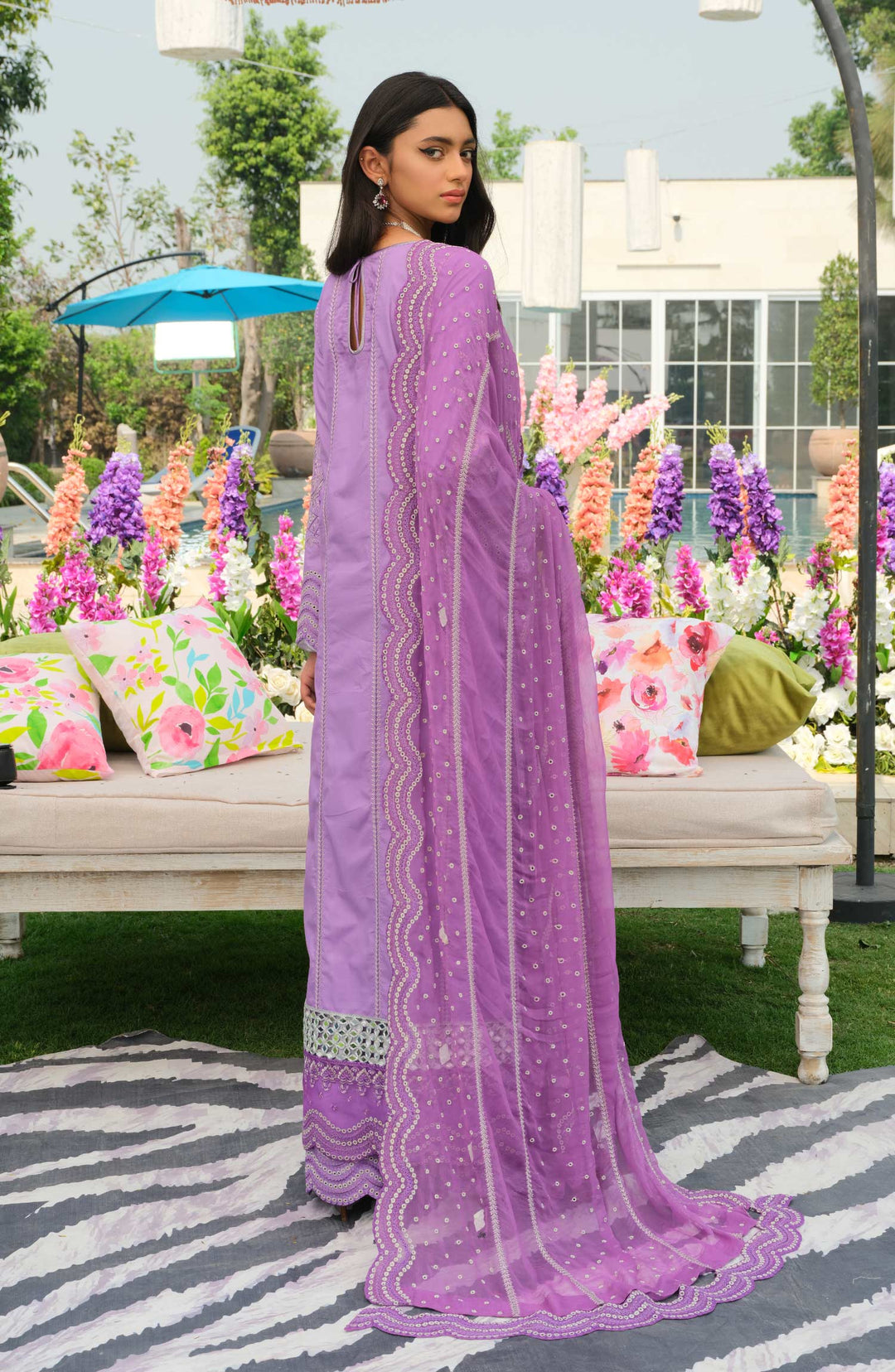 Latest Lawn Salwar Kameez Pakistani Eid Dress in Lilac Color