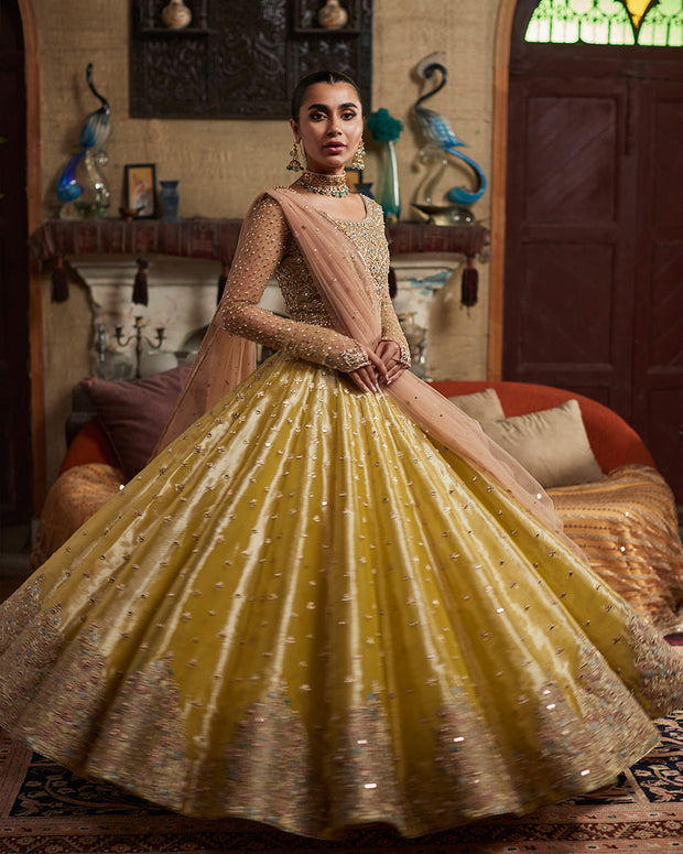 Latest Lehenga Choli and Dupatta Mehndi Dress for Wedding