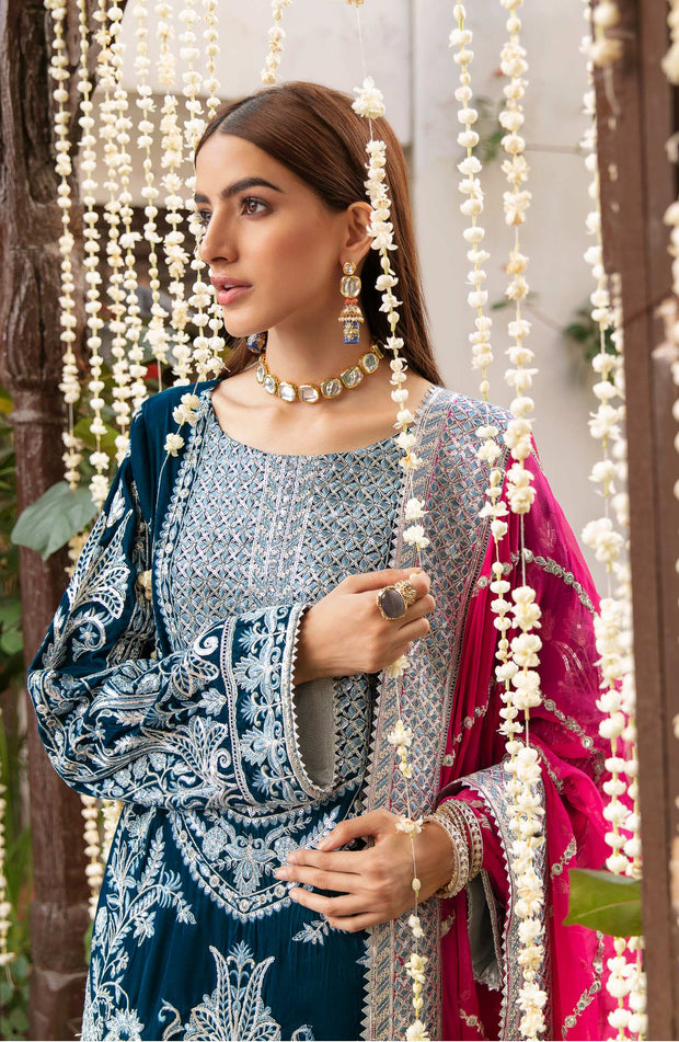 Latest Long Dress Pakistani in Turquoise Shade 2022