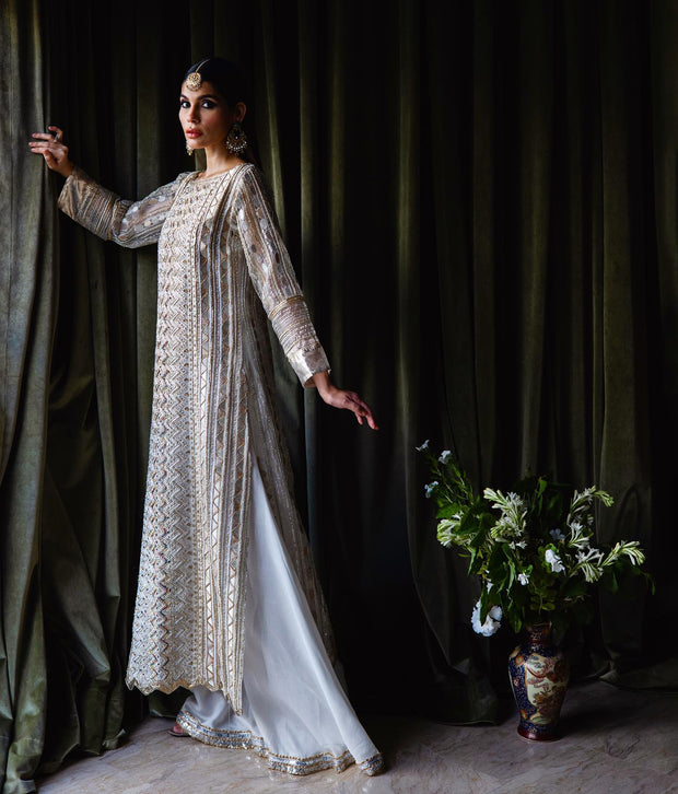 Latest Long Kameez Sharara Pakistani Wedding Dress in White