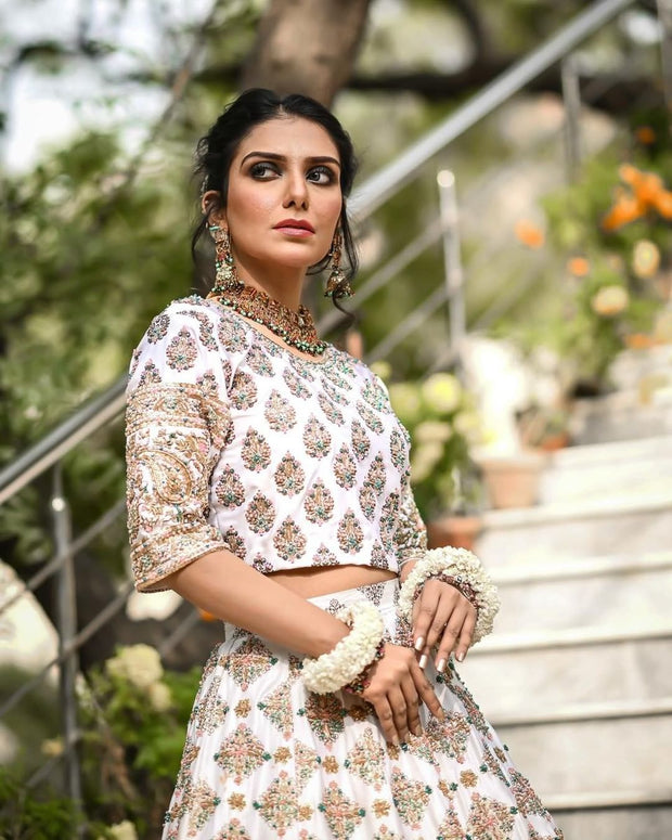 Latest Pakistani Bridal Lehenga with Choli Dress Online