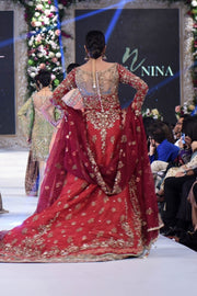 Latest Pakistani Bridal Lehnga for Wedding Backside Look