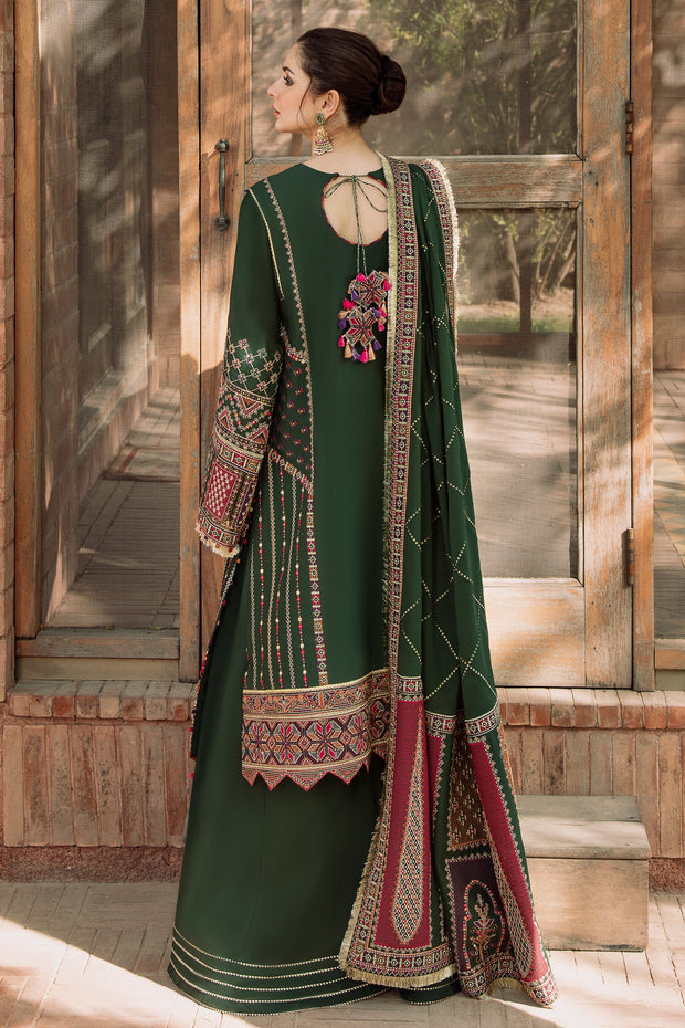 Latest Pakistani Embroidered Lawn Suit in Kameez Trouser Style