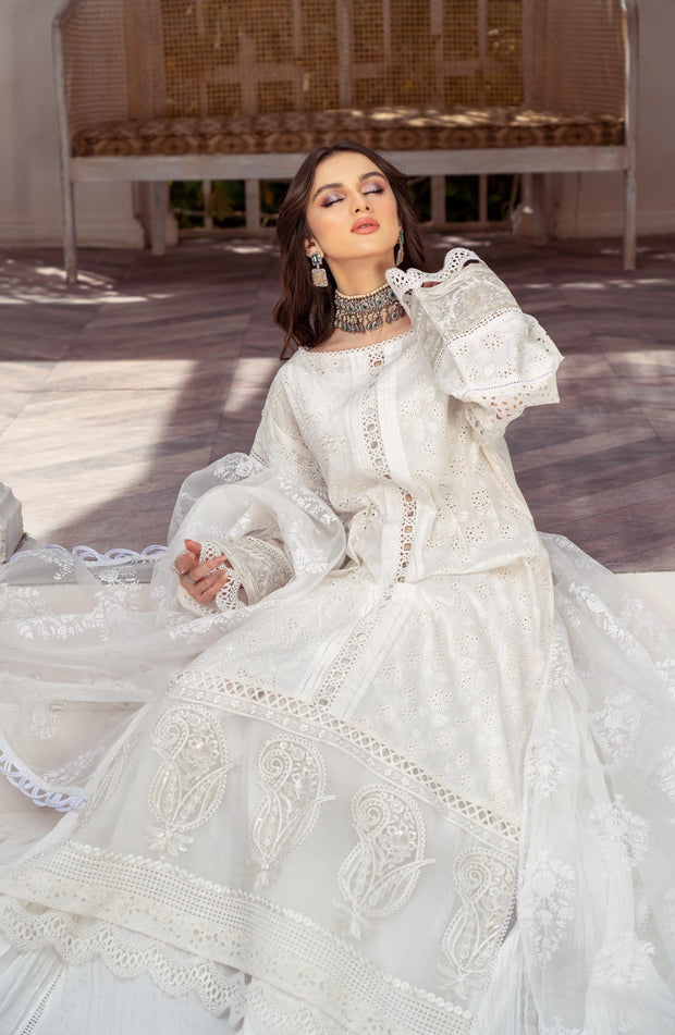 Pakistani Party Dress in White Kameez Trouser Style Online Nameera by Farooq Pakistani Party Dress in White Kameez Trouser Style Online Nameera by Farooq