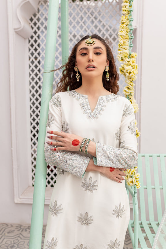 Latest Pakistani Raw Silk White Salwar Kameez Dupatta Dress