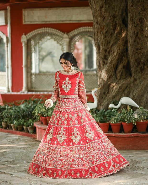 Latest Pakistani Red Lehenga Choli Dress for Bride