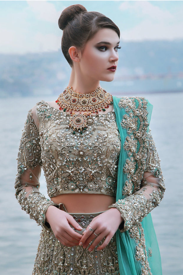 Latest Pakistani Walima Lehenga Choli Dupatta Dress